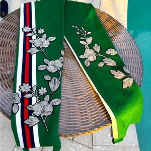 Gucci Women's 00 Rider/Trouser Pants Green Floral Silver Embroidered Zip Bottoms